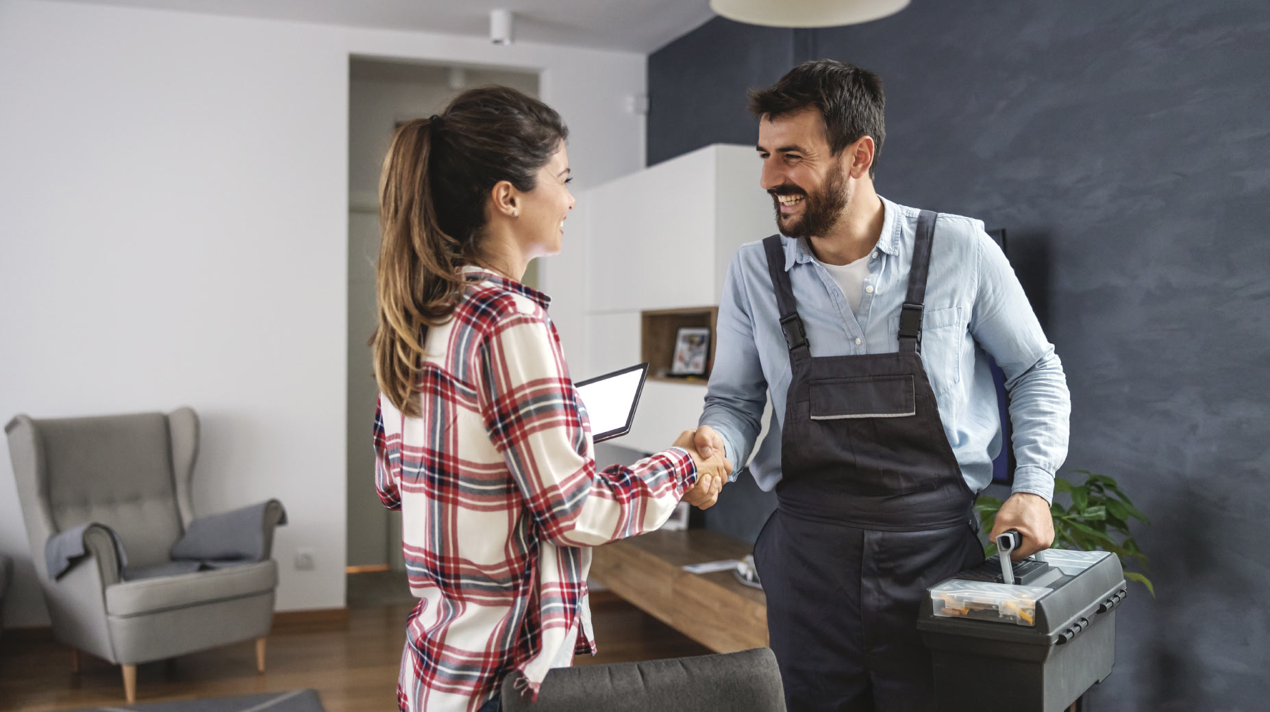 two people shaking hands