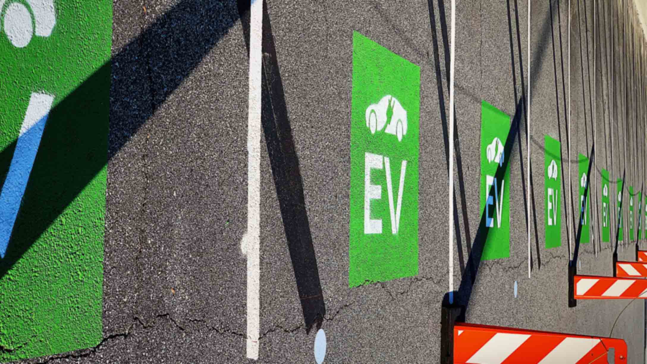 Señal de punto de recarga vehículo eléctrico