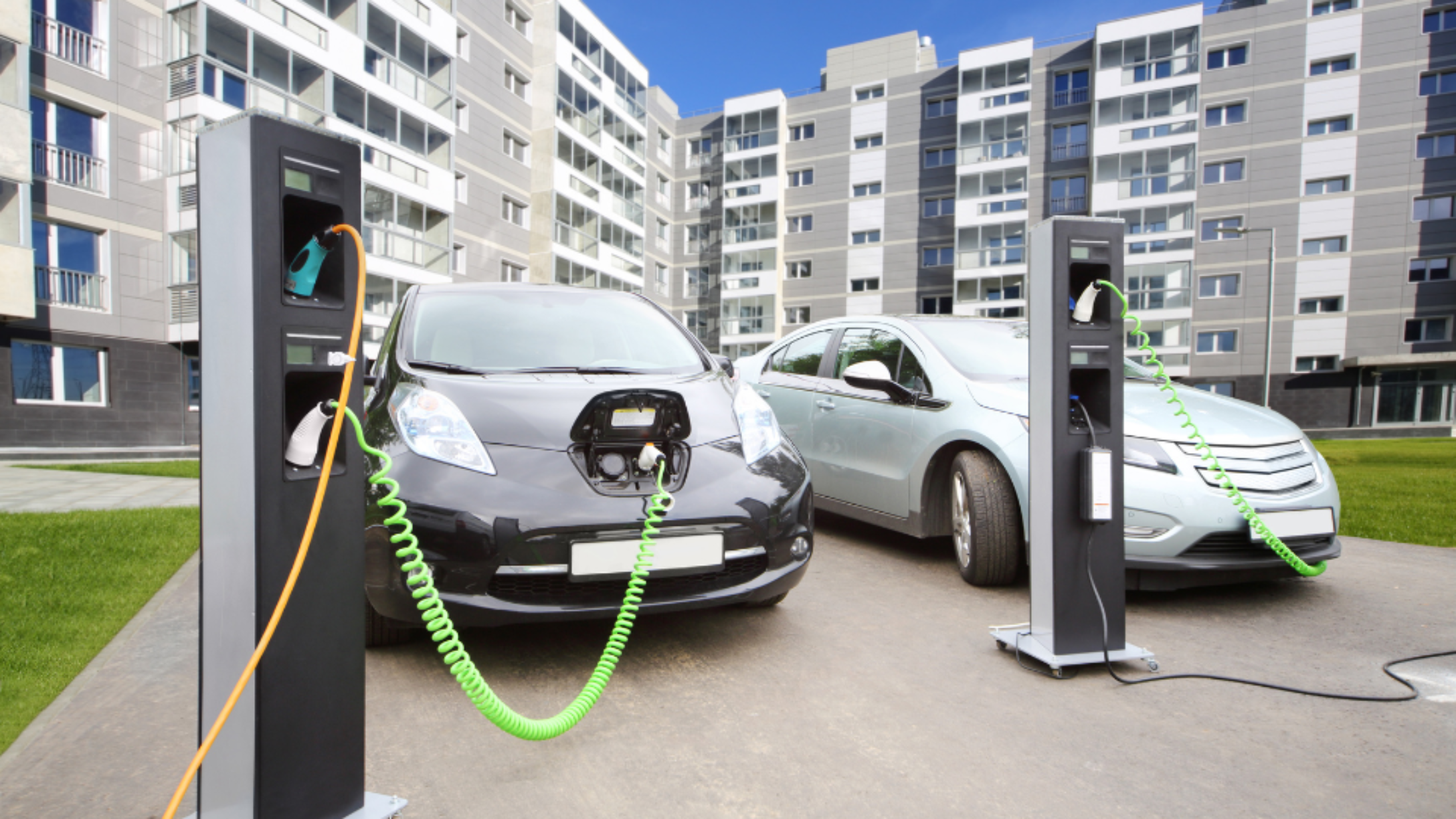 vehicules electriques qui chargent